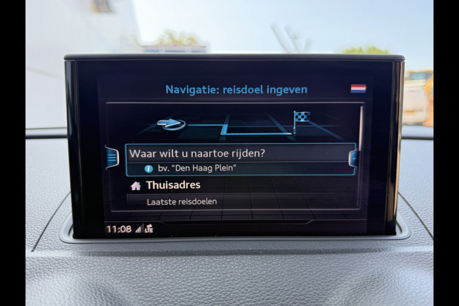 Audi A3 S-line 1.5 TFSI *Motor tikt* Automaat Climate Control Camera Navigatie Trekhaak Stoelverwarming Parkeersensoren