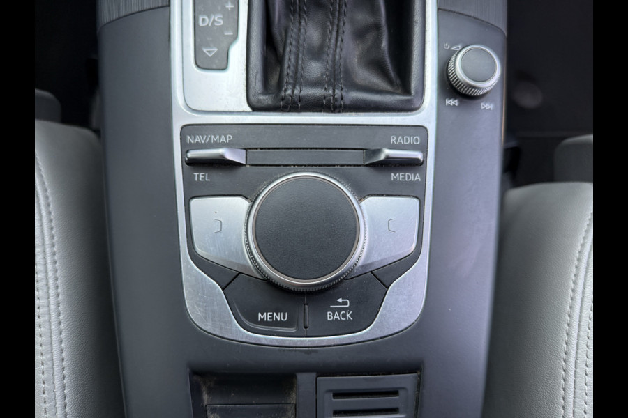 Audi A3 S-line 1.5 TFSI *Motor tikt* Automaat Climate Control Camera Navigatie Trekhaak Stoelverwarming Parkeersensoren