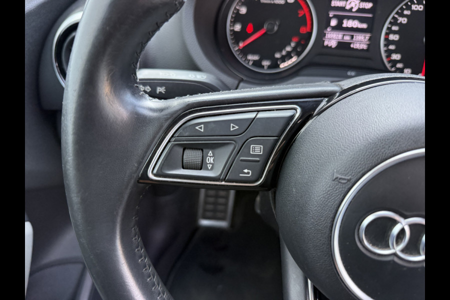 Audi A3 S-line 1.5 TFSI *Motor tikt* Automaat Climate Control Camera Navigatie Trekhaak Stoelverwarming Parkeersensoren