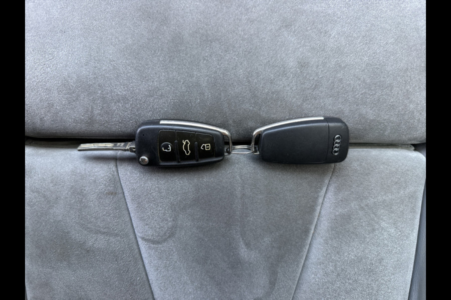 Audi A3 S-line 1.5 TFSI *Motor tikt* Automaat Climate Control Camera Navigatie Trekhaak Stoelverwarming Parkeersensoren