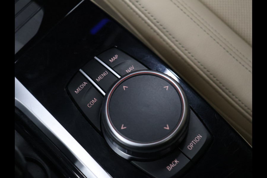 BMW X3 xDrive30e High Executive [SCHUIFKANTELDAK, APPLE CARPLAY, ANDROID, TREKHAAK, ADAPTIVE LED, STOELVERWARMING, VOL LEDER, DIGITAL DASH, ELEKTRISCHE ACHTERKLEP, GROOT NAVIGATIE, PDC V+A, CRUISE CONTROL, CLIMATE CONTROL,