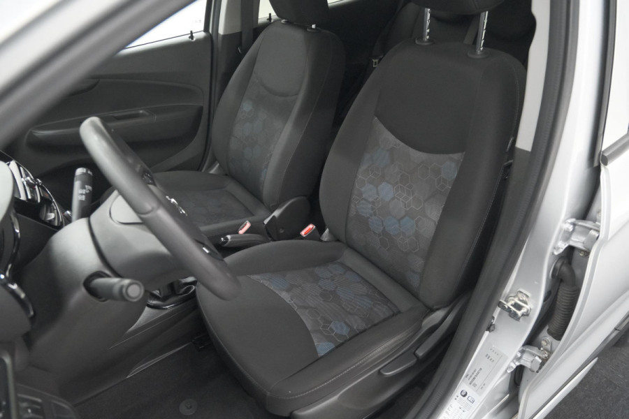 Opel KARL 1.0 Rocks Online Edition | Apple Carplay | Parkeersensoren | Navigatie | Cruise Control