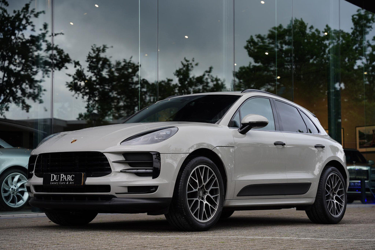 Porsche Macan 2.0 / Luchtvering / Panoramadak