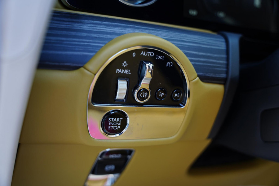 Rolls-Royce Spectre AWD 102 kWh / NL-Auto / Multicolor