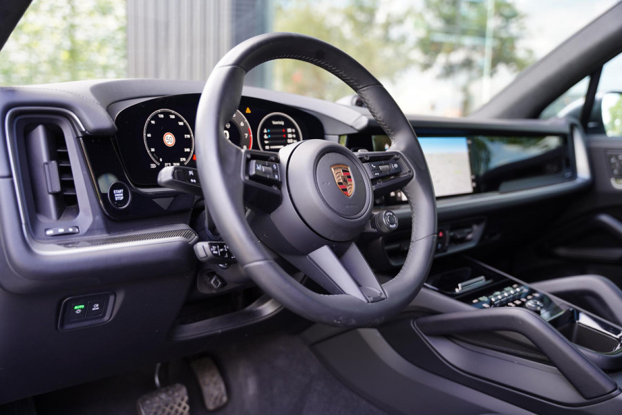 Porsche Cayenne 3.0 E-Hybrid Black Edition / Sportdesign Pakket / Sportuilaat