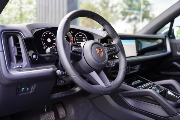 Porsche Cayenne 3.0 E-Hybrid Black Edition / Sportdesign Pakket / Sportuilaat