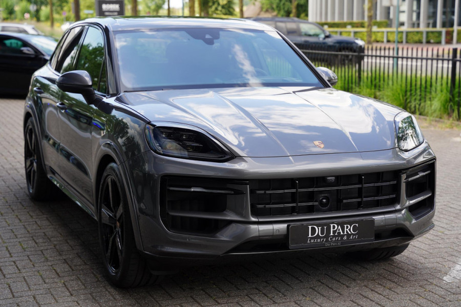 Porsche Cayenne 3.0 E-Hybrid Black Edition / Sportdesign Pakket / Sportuilaat