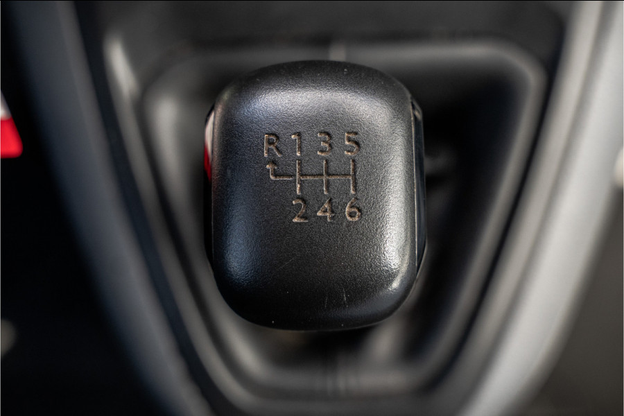 Opel Vivaro 1.5 L2H1 | 3-Zits | Carplay | Cruise | PDC | Airco