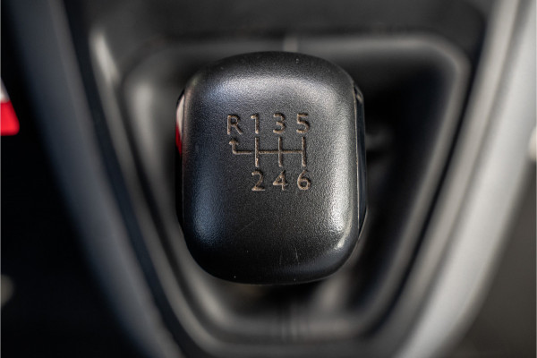 Opel Vivaro 1.5 L2H1 | 3-Zits | Carplay | Cruise | PDC | Airco
