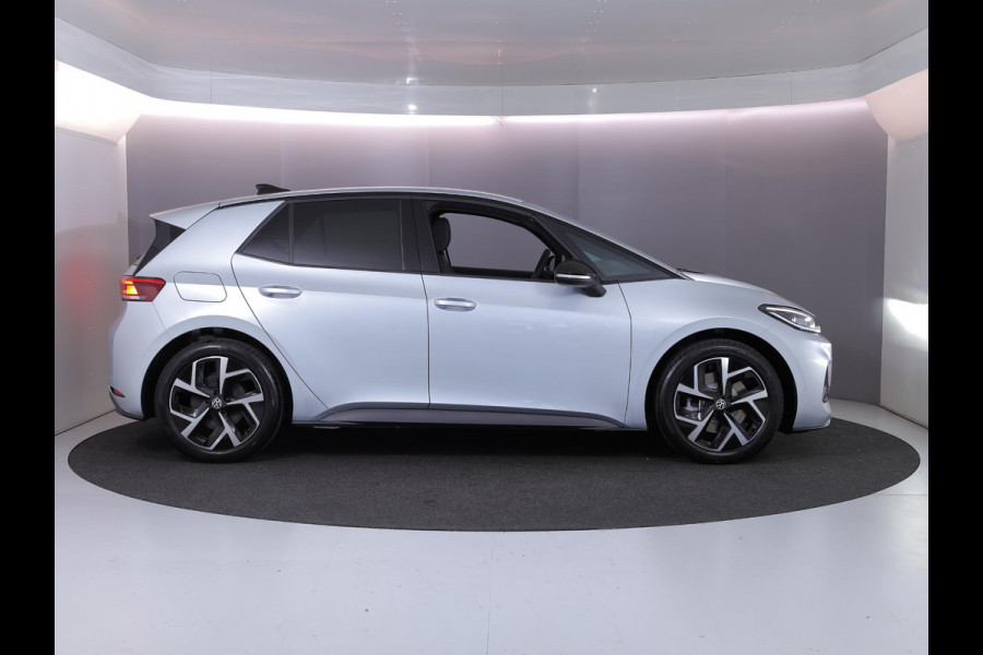 Volkswagen ID.3 Life 50 kWh accu 125 kW / 170 PK Hatchback Elektri Achteruitrijcamera | Carplay