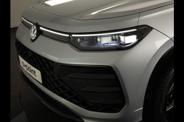 Volkswagen Tayron R-Line Edition 1.5 eHybrid 150 kW / 204 PK SUV 6 v Panoramadak | 360 camera | Head Up Display