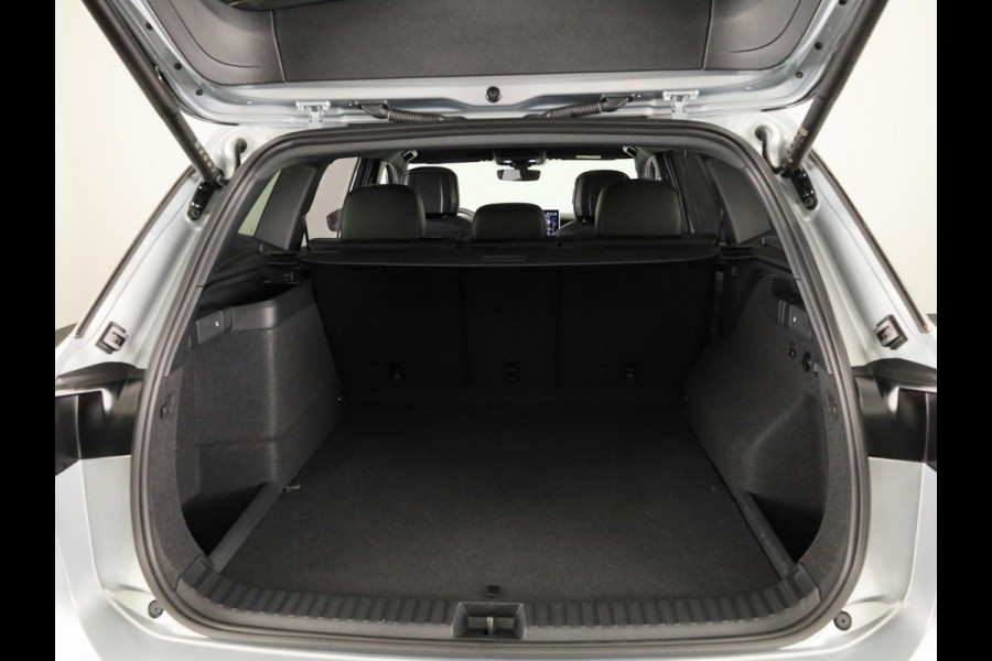 Volkswagen Tayron R-Line Edition 1.5 eHybrid 150 kW / 204 PK SUV 6 v Panoramadak | 360 camera | Head Up Display