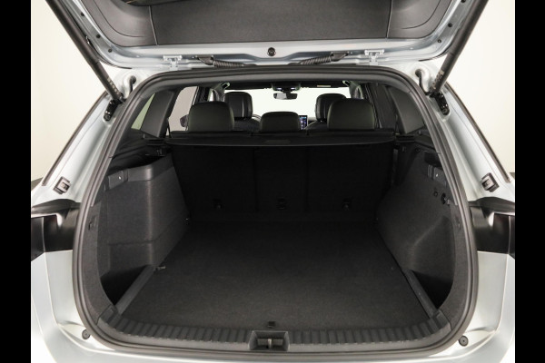 Volkswagen Tayron R-Line Edition 1.5 eHybrid 150 kW / 204 PK SUV 6 v Panoramadak | 360 camera | Head Up Display