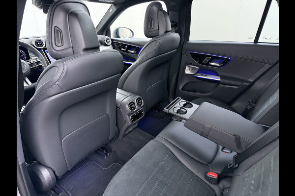 Mercedes-Benz GLC 300e AMG 4Matic // SoH 93% // Panorama dak // Trekhaak // Burmester // Headup // Memory Stoelen // Distronic // 360 Camera