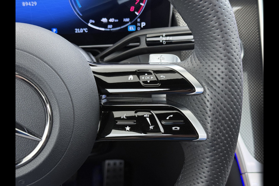 Mercedes-Benz GLC 300e AMG 4Matic // SoH 93% // Panorama dak // Trekhaak // Burmester // Headup // Memory Stoelen // Distronic // 360 Camera