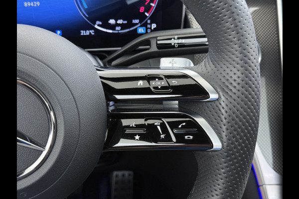 Mercedes-Benz GLC 300e AMG 4Matic // SoH 93% // Panorama dak // Trekhaak // Burmester // Headup // Memory Stoelen // Distronic // 360 Camera