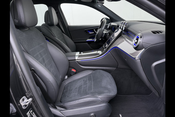 Mercedes-Benz GLC 300e AMG 4Matic // SoH 93% // Panorama dak // Trekhaak // Burmester // Headup // Memory Stoelen // Distronic // 360 Camera