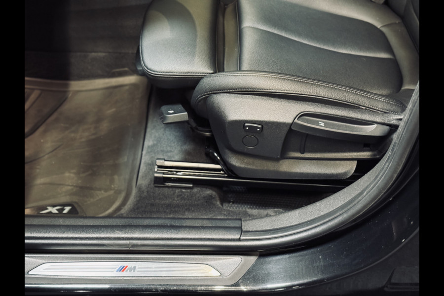 BMW X1 sDrive18i High Exe. M-Sport | 19" | Leder | Trekhaak