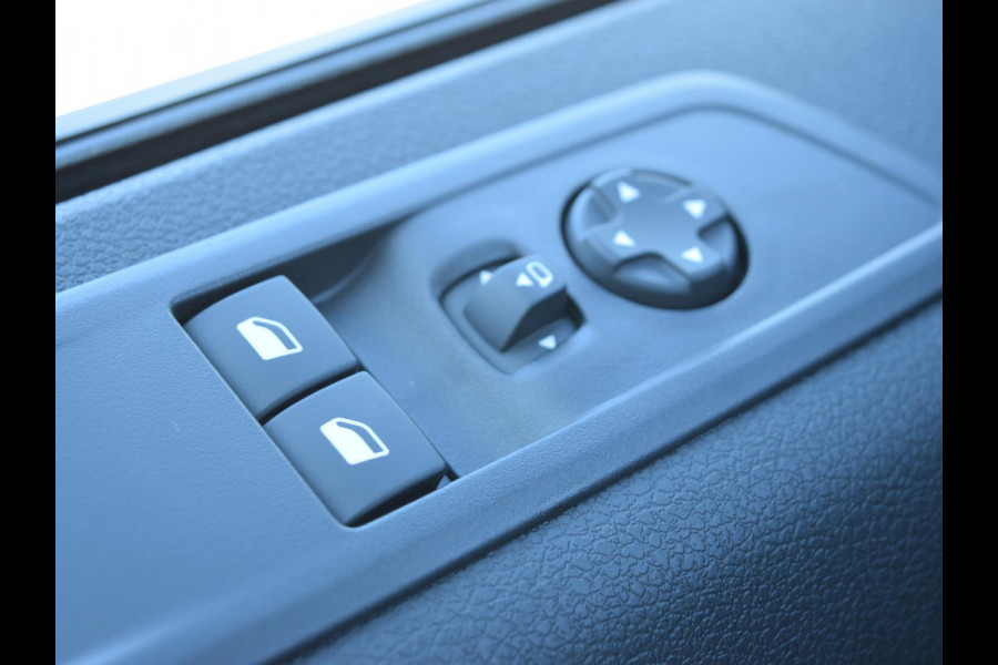 Peugeot e-Expert EV L2 75 kWh Laadruimte betimmering l Navigatie l Draadloos Android Auto/Apple