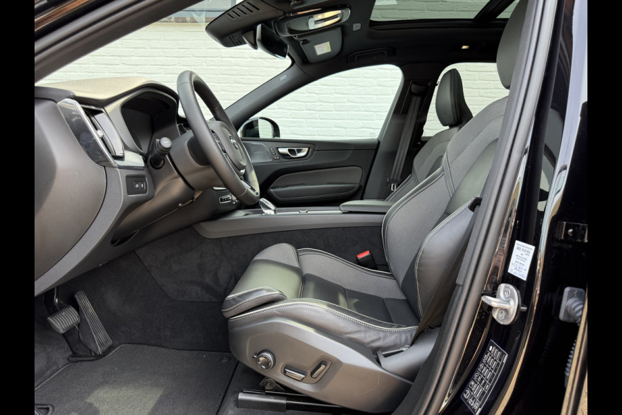Volvo XC60 2.0 T8 Plug-in hybrid AWD Ultra Black Edition | Trekhaak | Pano | Pilot Assist | Dodehoek | 21 inch