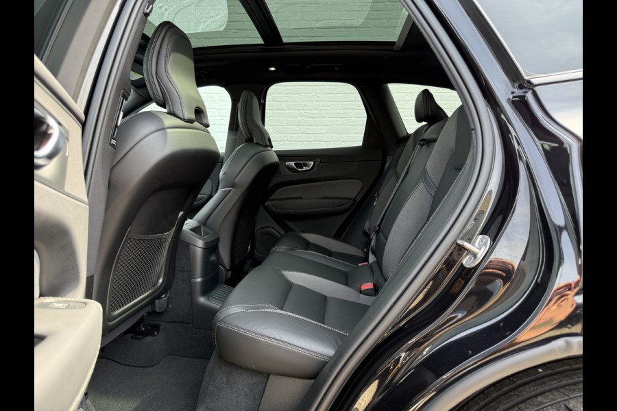 Volvo XC60 2.0 T8 Plug-in hybrid AWD Ultra Black Edition | Trekhaak | Pano | Pilot Assist | Dodehoek | 21 inch