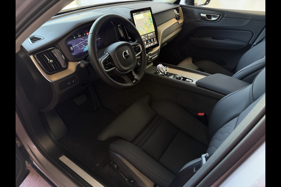 Volvo XC60 2.0 T8 455PK AWD PLUS DARK NIEUWE AUTO HARMAN KARDON 360.CAM STOEL/STUUR VERW LEER