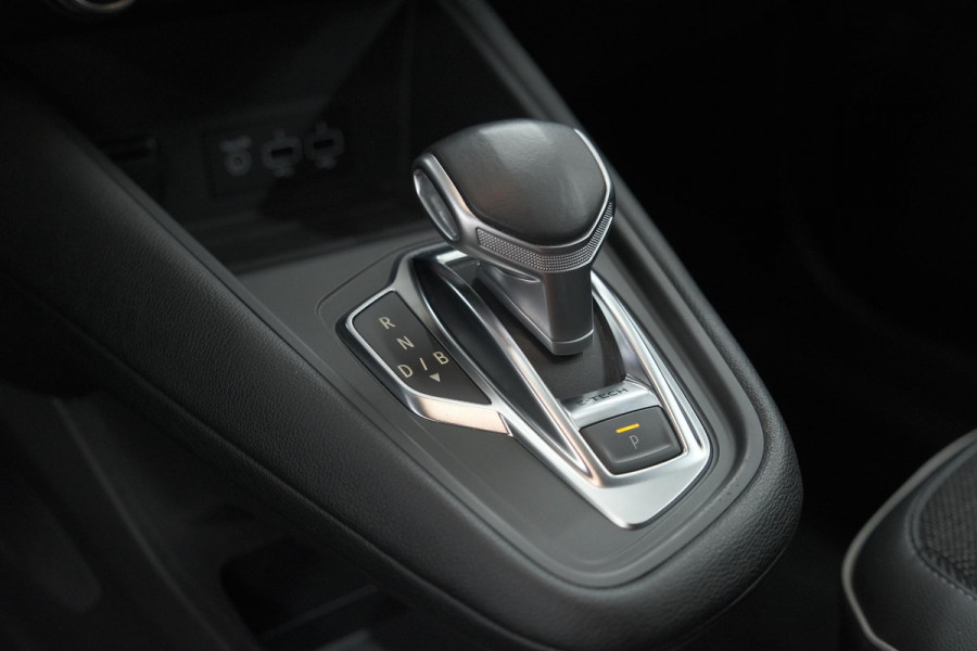 Renault Captur 1.6 E-Tech plug-in hybrid 160 techno | Dodehoekdetectie | Adaptieve Cruise Control | Camera | Navigatie | Apple Carplay
