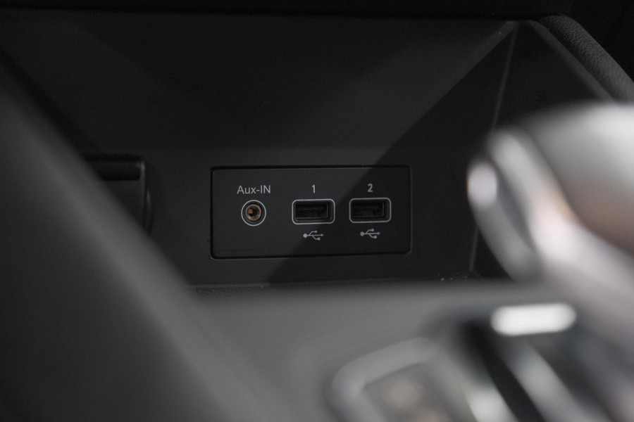 Renault Captur 1.6 E-Tech plug-in hybrid 160 techno | Dodehoekdetectie | Adaptieve Cruise Control | Camera | Navigatie | Apple Carplay