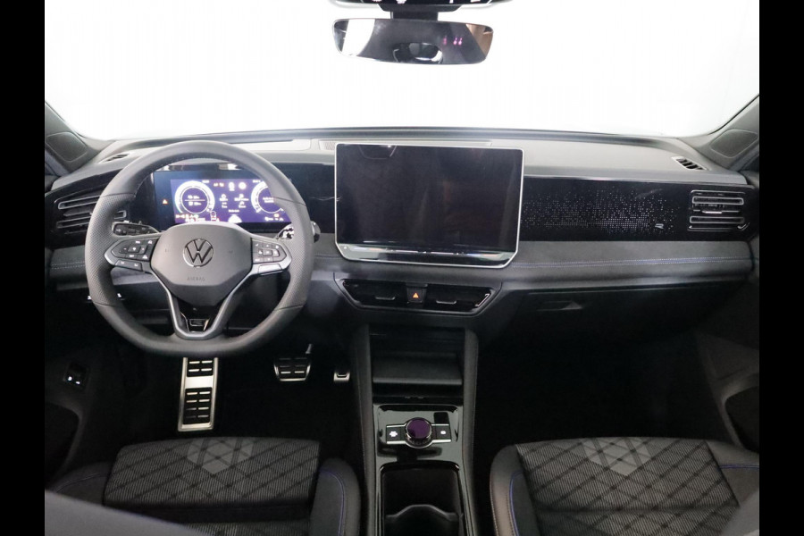 Volkswagen Tiguan R-Line Edition 1.5 eHybrid 150 kW / 204 PK SUV 6 v Head-Up Display | Panoramadak | Stoelverwarming