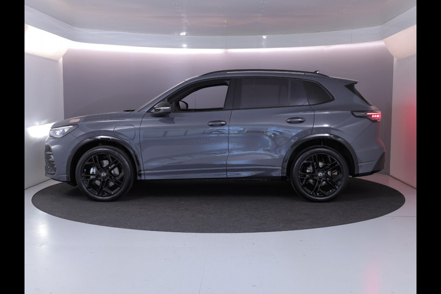 Volkswagen Tiguan R-Line Edition 1.5 eHybrid 150 kW / 204 PK SUV 6 v Head-Up Display | Panoramadak | Stoelverwarming