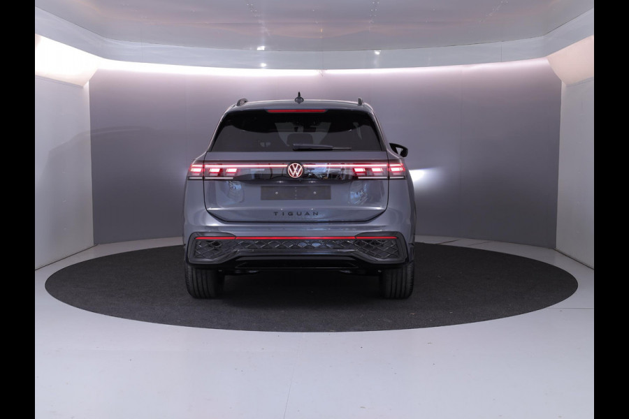 Volkswagen Tiguan R-Line Edition 1.5 eHybrid 150 kW / 204 PK SUV 6 v Head-Up Display | Panoramadak | Stoelverwarming