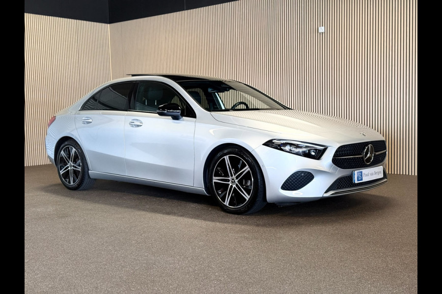 Mercedes-Benz A-Klasse 180 Progressive-NIGHT-PANORAMA-CAMERA-DODEHOEK-KEYLESS-SFEER