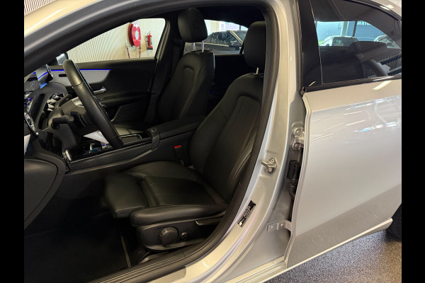 Mercedes-Benz A-Klasse 180 Progressive-NIGHT-PANORAMA-CAMERA-DODEHOEK-KEYLESS-SFEER