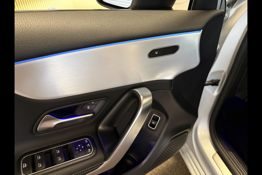 Mercedes-Benz A-Klasse 180 Progressive-NIGHT-PANORAMA-CAMERA-DODEHOEK-KEYLESS-SFEER