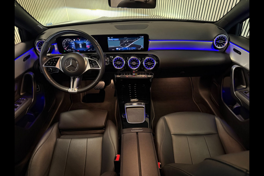 Mercedes-Benz A-Klasse 180 Progressive-NIGHT-PANORAMA-CAMERA-DODEHOEK-KEYLESS-SFEER