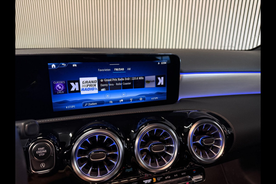 Mercedes-Benz A-Klasse 180 Progressive-NIGHT-PANORAMA-CAMERA-DODEHOEK-KEYLESS-SFEER