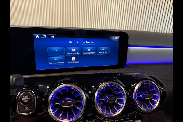 Mercedes-Benz A-Klasse 180 Progressive-NIGHT-PANORAMA-CAMERA-DODEHOEK-KEYLESS-SFEER