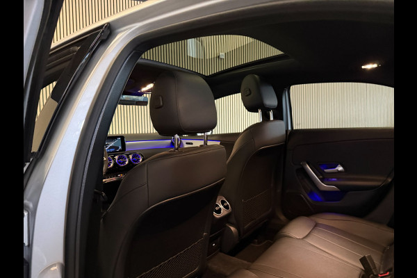 Mercedes-Benz A-Klasse 180 Progressive-NIGHT-PANORAMA-CAMERA-DODEHOEK-KEYLESS-SFEER