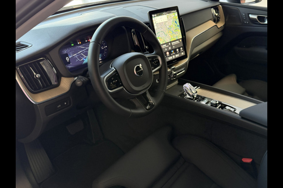 Volvo XC60 2.0 T8 455PK AWD PLUS DARK NIEUWE AUTO HARMAN KARDON 360.CAM STOEL/STUUR VERW LEER