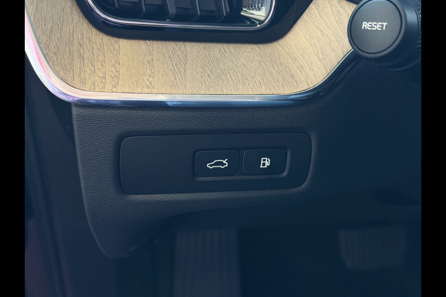 Volvo XC60 2.0 T8 455PK AWD PLUS DARK NIEUWE AUTO HARMAN KARDON 360.CAM STOEL/STUUR VERW LEER
