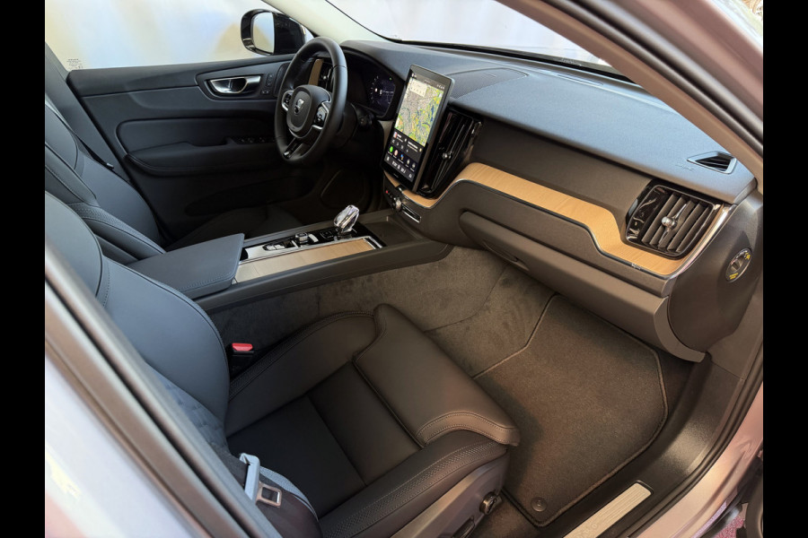 Volvo XC60 2.0 T8 455PK AWD PLUS DARK NIEUWE AUTO HARMAN KARDON 360.CAM STOEL/STUUR VERW LEER