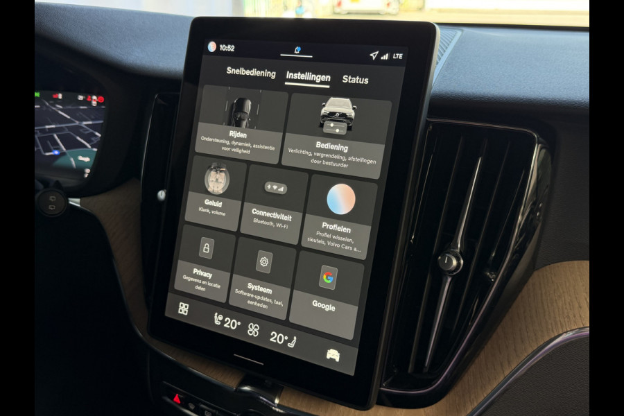 Volvo XC60 2.0 T8 455PK AWD PLUS DARK NIEUWE AUTO HARMAN KARDON 360.CAM STOEL/STUUR VERW LEER
