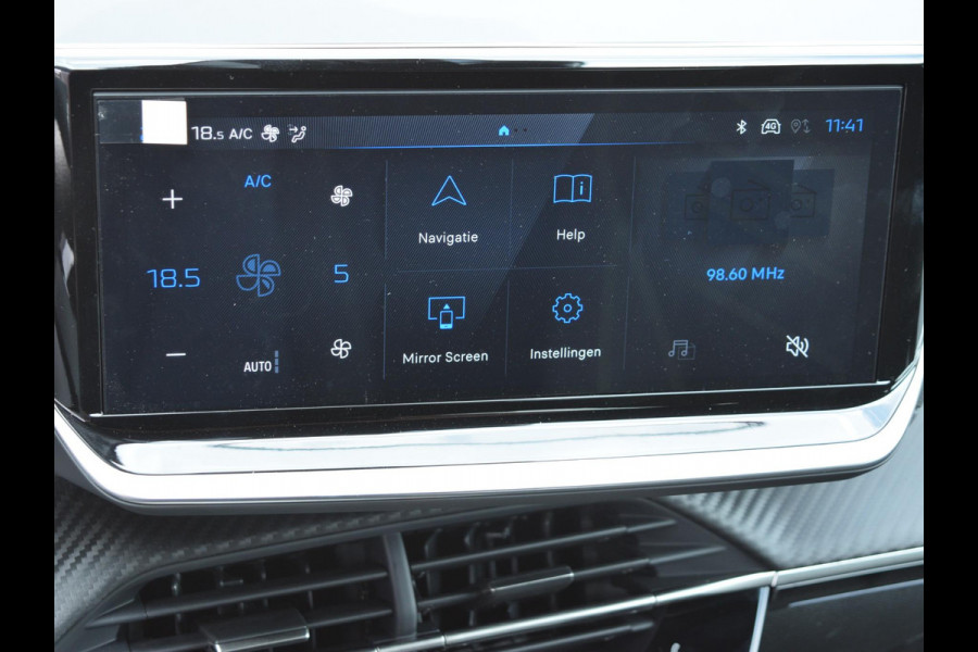 Peugeot 208 1.2 Hybrid 145 e-DCS6 GT adaptief cruise control l stoel verwarming l navigatie l Apple Carplay/Android Auto