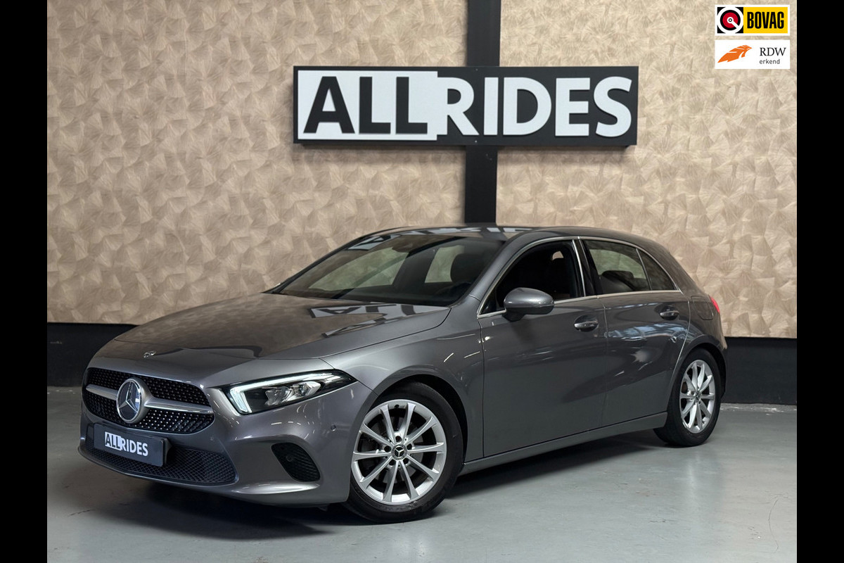 Mercedes-Benz A-Klasse 200 Advantage | Camera | Carplay | Sfeerverlichting | Parkeersensoren | NAP