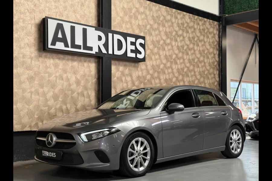 Mercedes-Benz A-Klasse 200 Advantage | Camera | Carplay | Sfeerverlichting | Parkeersensoren | NAP