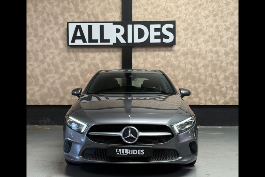 Mercedes-Benz A-Klasse 200 Advantage | Camera | Carplay | Sfeerverlichting | Parkeersensoren | NAP