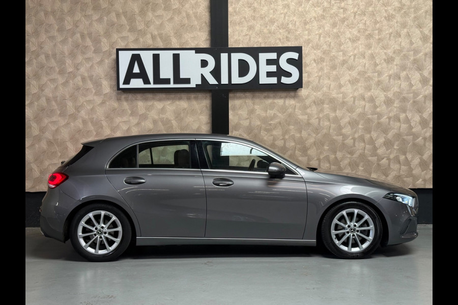 Mercedes-Benz A-Klasse 200 Advantage | Camera | Carplay | Sfeerverlichting | Parkeersensoren | NAP