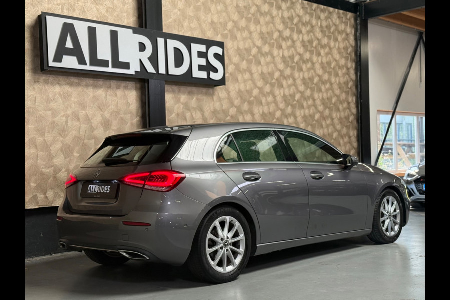 Mercedes-Benz A-Klasse 200 Advantage | Camera | Carplay | Sfeerverlichting | Parkeersensoren | NAP
