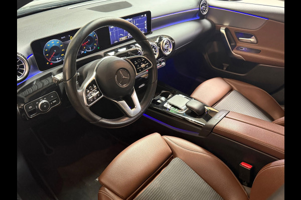 Mercedes-Benz A-Klasse 200 Advantage | Camera | Carplay | Sfeerverlichting | Parkeersensoren | NAP