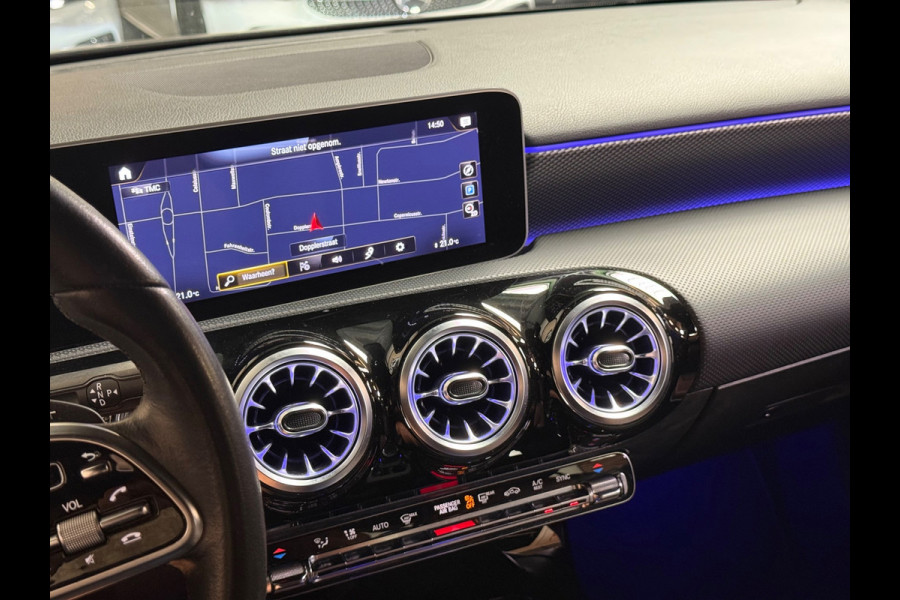 Mercedes-Benz A-Klasse 200 Advantage | Camera | Carplay | Sfeerverlichting | Parkeersensoren | NAP